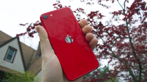 Iphone Se Review Apple S 399 Iphone Brings Unprecedented Value Cnn Underscored