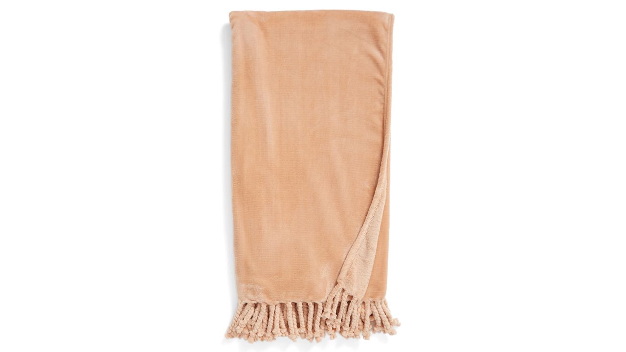 Nordstrom at Home Kennebunk Bliss Plush Throw