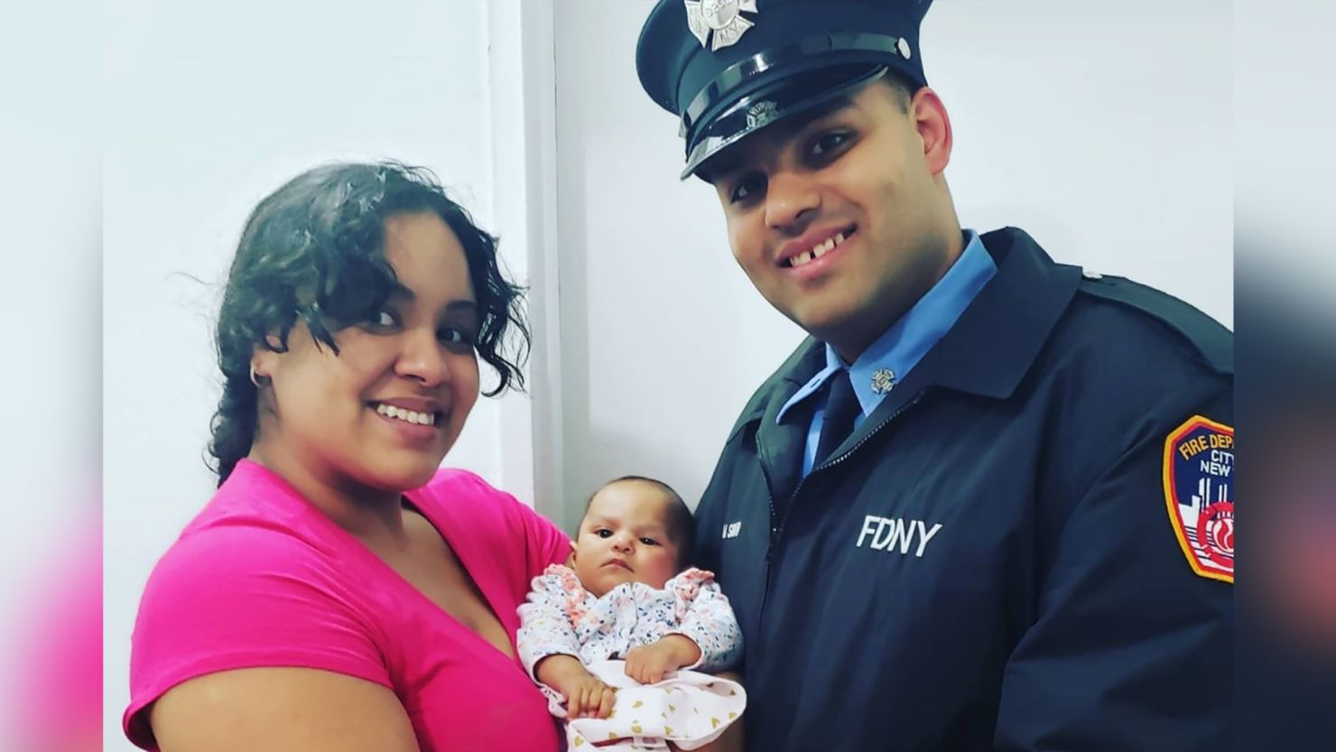 Jay-Natalie La Santa, pictured here with her mother Lindsey and father Jerel, spent a month in the hospital before dying from coronavirus.