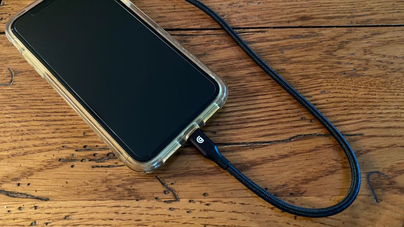 Apple MFi-certified Lightning Cables | CNN Underscored