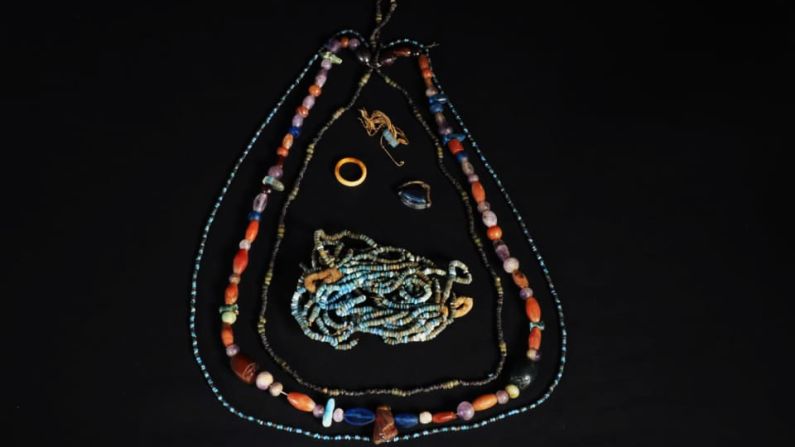 <strong>Beautiful jewelry: </strong>The mummy was buried with jewelry, including four necklaces made of materials such as blue glass, quartz and amethyst.