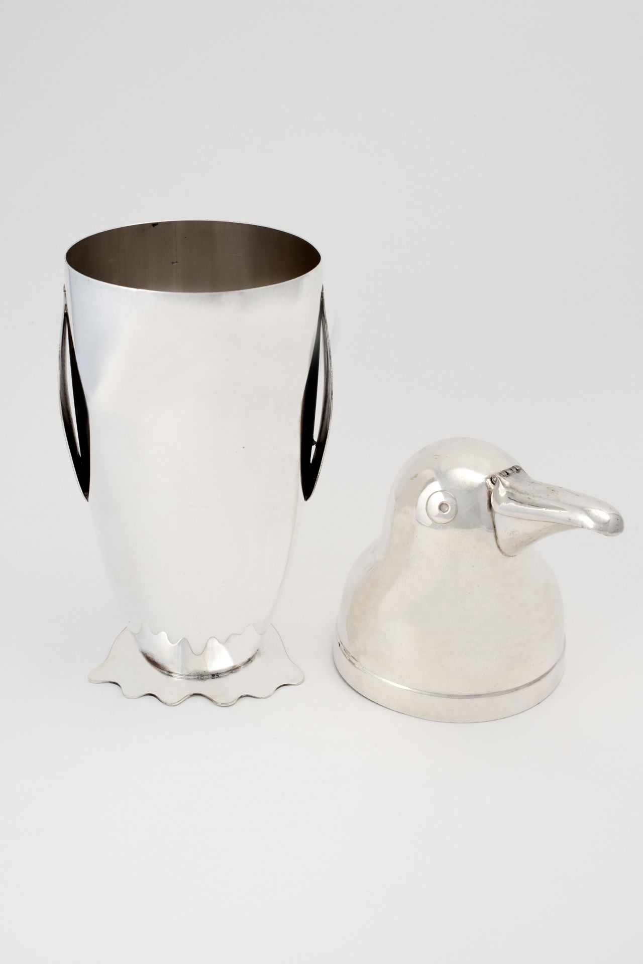 This penguin-shaped cocktail shaker "is rare to find and is in great condition," said auction curator Alan Bedwell.