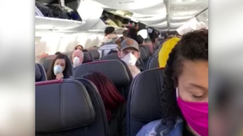 Passengers Face Masks Planes Muntean