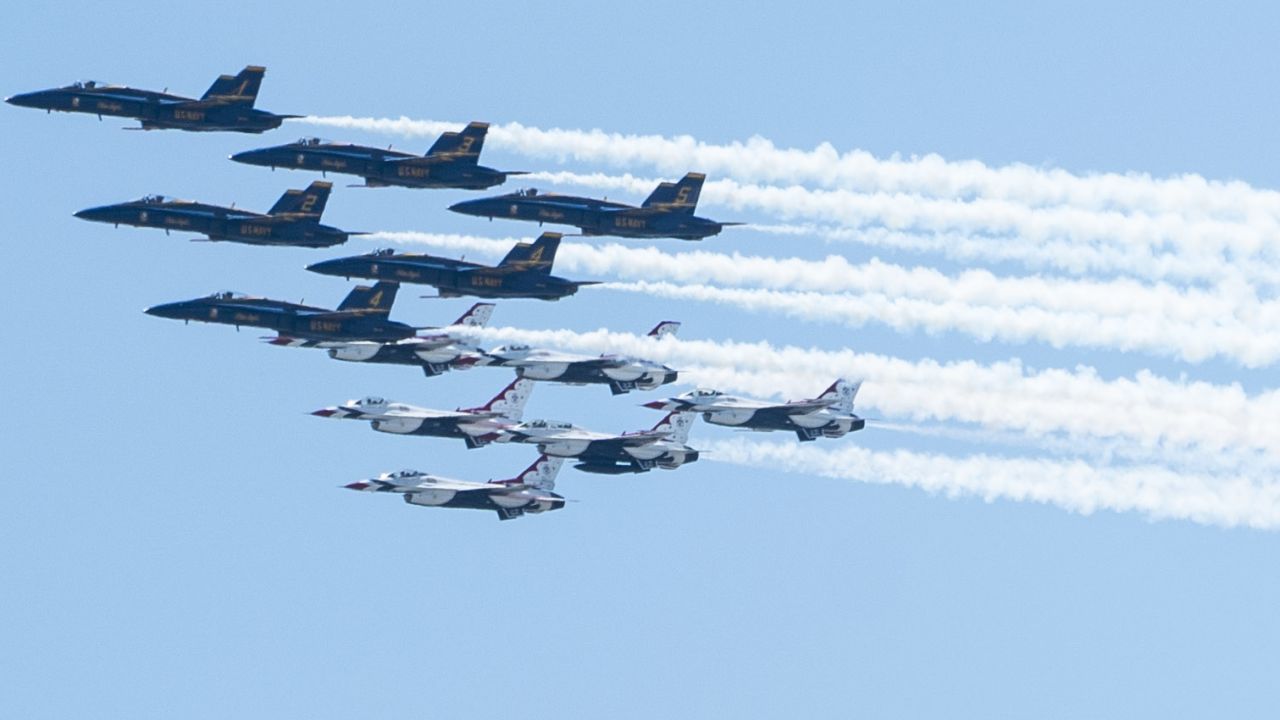 Washington DC Blue Angels Thunderbirds Flyover May 2 2020 01
