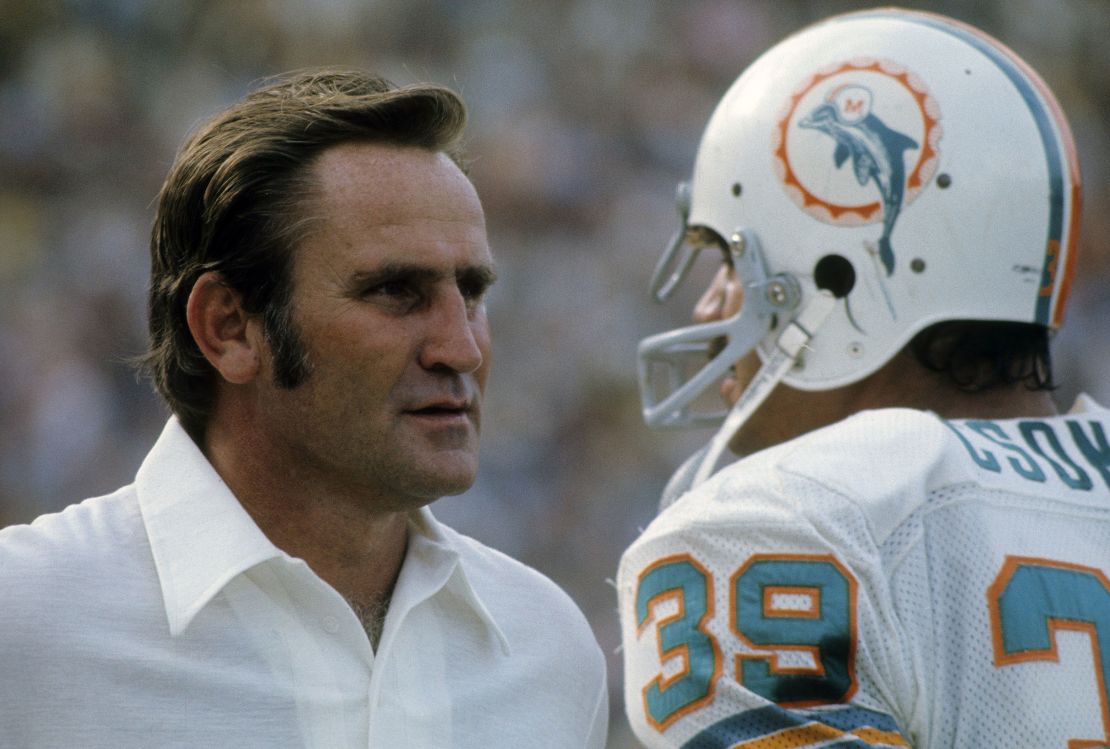 Shula talks with running back Larry Csonka at a game in the mid-1970s. 