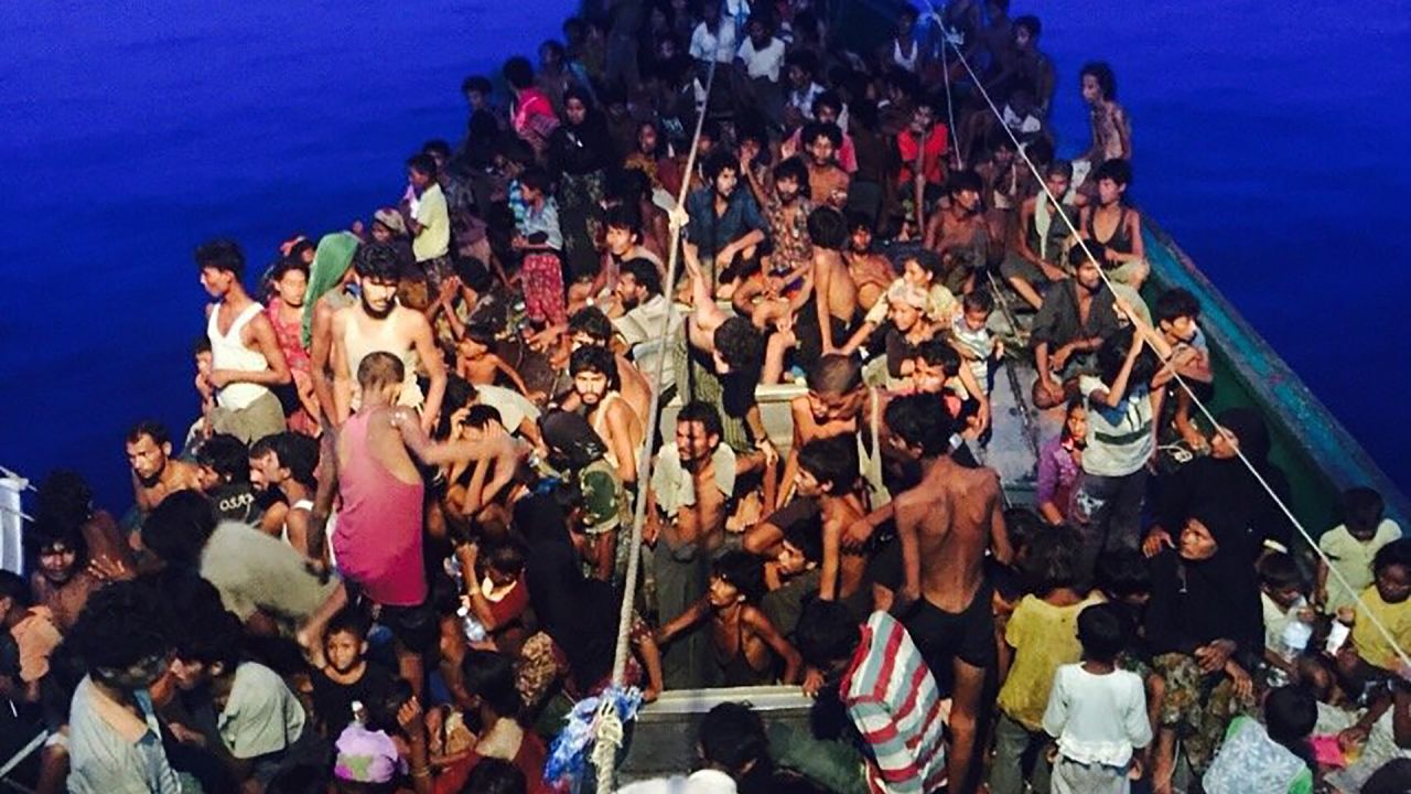 Hundreds of Rohingya migrants were trapped at sea aboard a boat in 2015. 