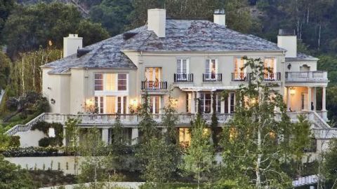 Elon Musk has listed this 16,000-square-foot home in Bel Air for sale after saying he "will own no home." 