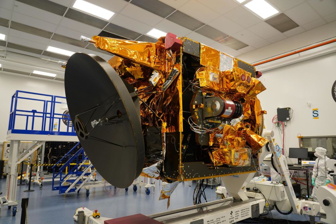 The Hope Probe scientists say the spacecraft has a mass of 1,350 kg -- about the size of an SUV. 