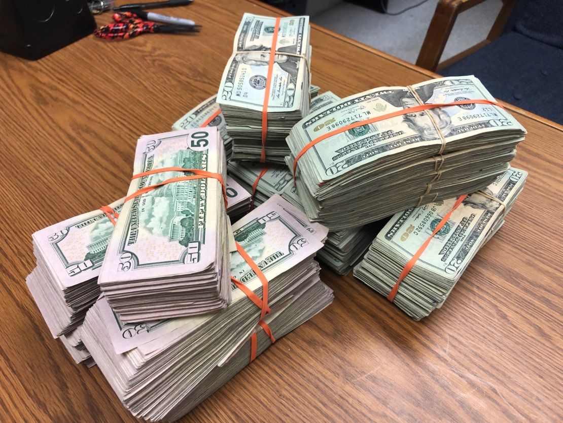 Nuñez described finding a "foot-long stack" of cash next to the ATM.