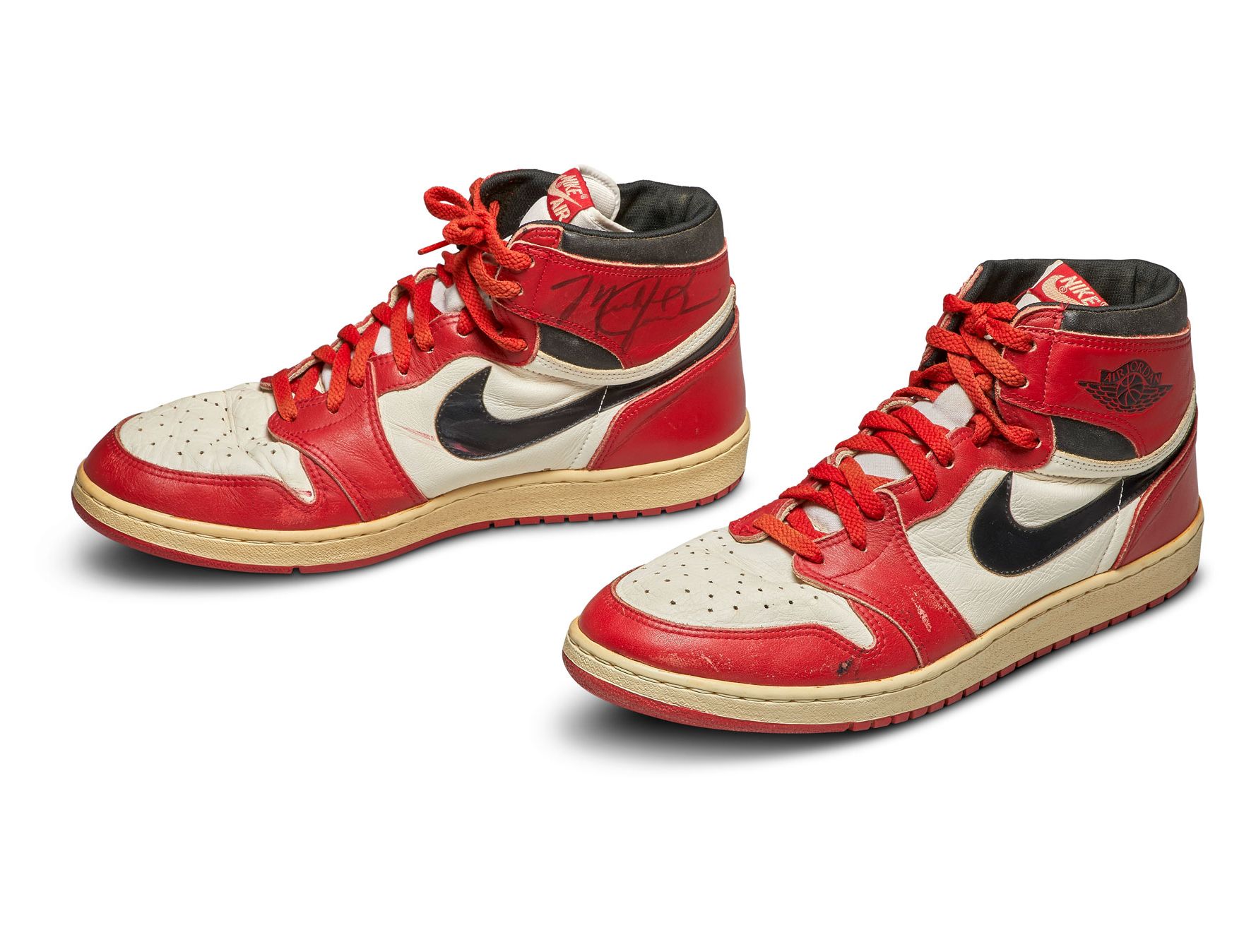 Michael Jordan's signature Air Jordan from sell for record-breaking price, Sotheby's says | CNN