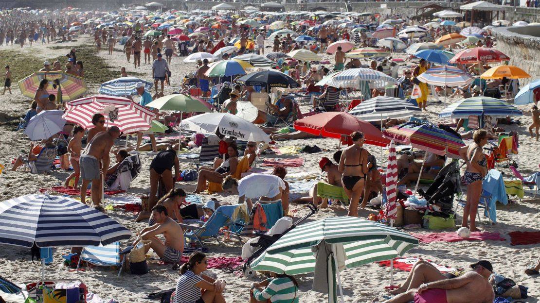 New beach protocols in  Spanish town Sanxenxo will involve allocating sunbathing spots on a "first come, first served" basis.