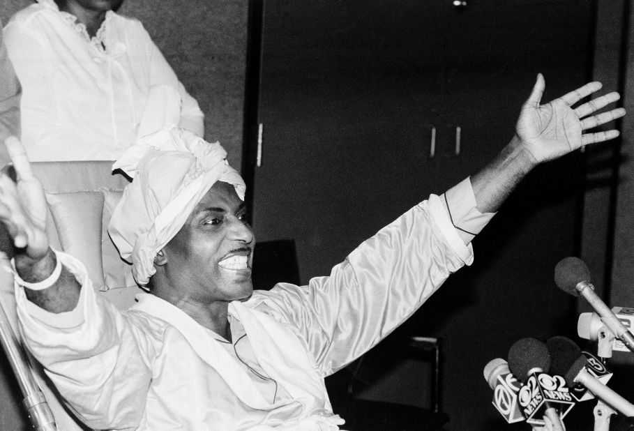 Little Richard greets reporters during a news conference at a hospital in Los Angeles after surviving a car wreck in 1985.