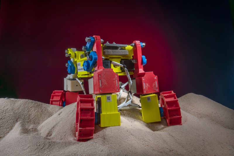 Mini Rover' can wiggle and crawl its way across tricky terrain on
