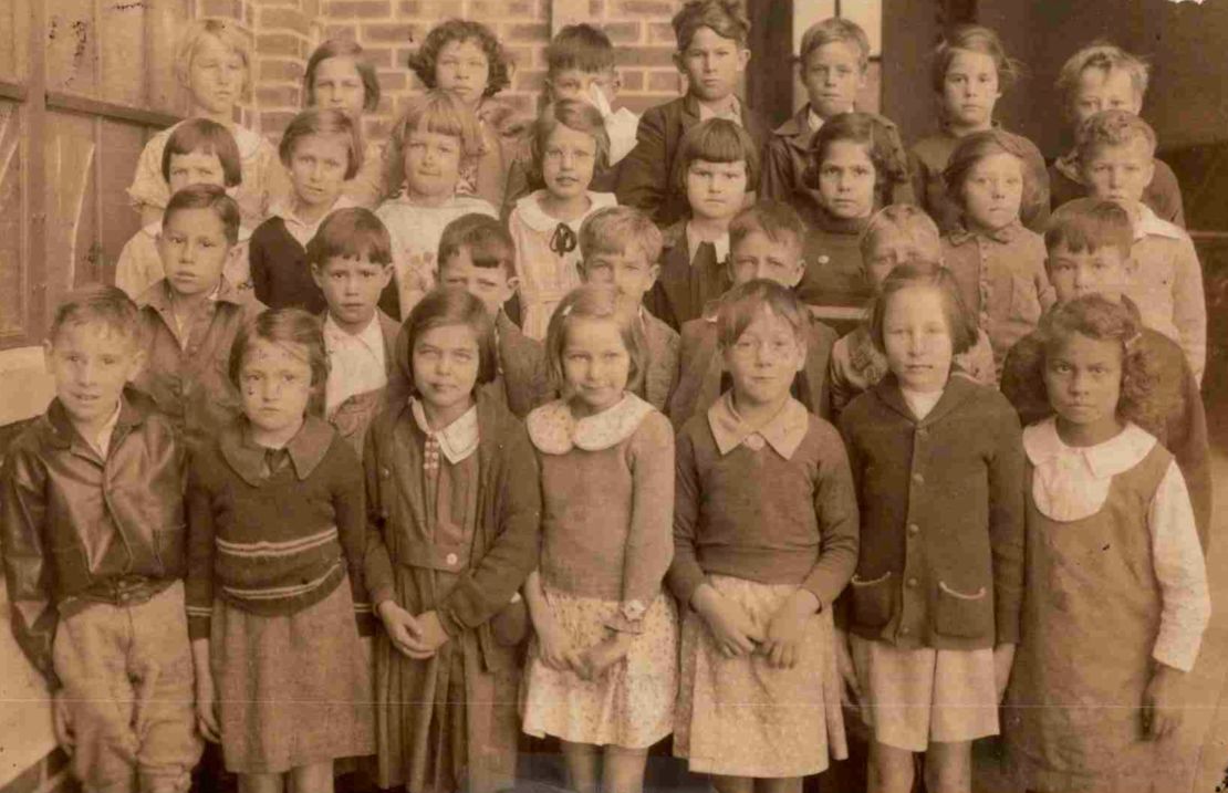 Billie Shelley in one of her grade school class pictures in the 1930s. Billie is in the third row, the third from the left.