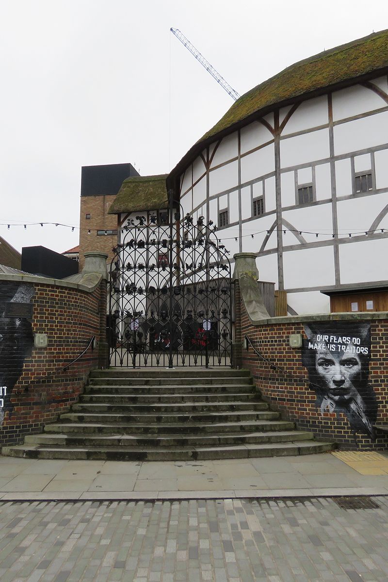 Shakespeare's Globe theater faces closure due to Covid-19 ...