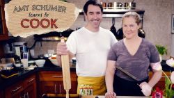 Amy Schumer Learns to cook