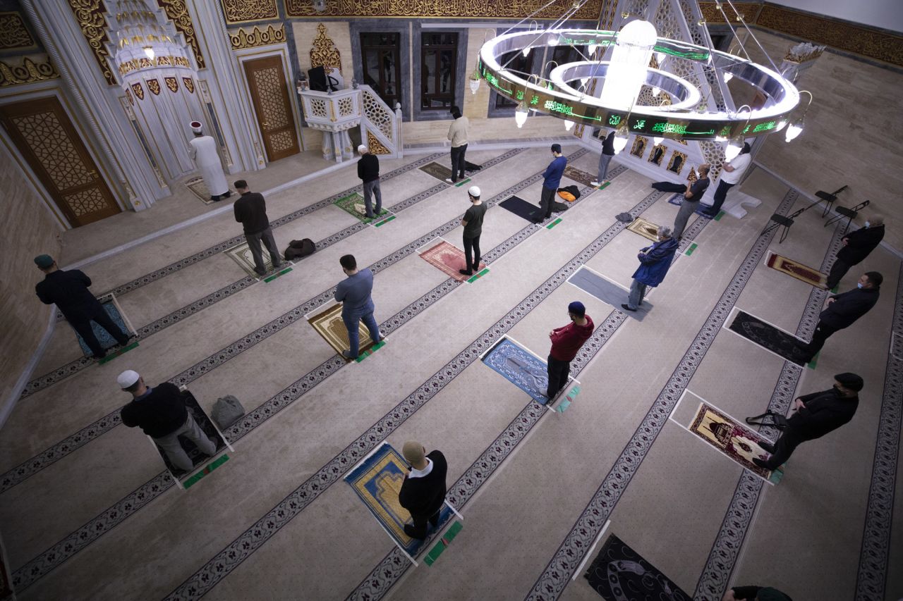 Muslims pray at the Mevlana Mosque in Berlin on May 9. <a href="http://www.cnn.com/2020/04/23/world/gallery/ramadan-2020/index.html" target="_blank">Related photos: A Ramadan unlike any other</a>