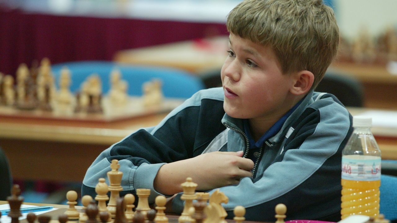 Carlsen participating in the Dubai Open chess tournament in 2004, aged 13.