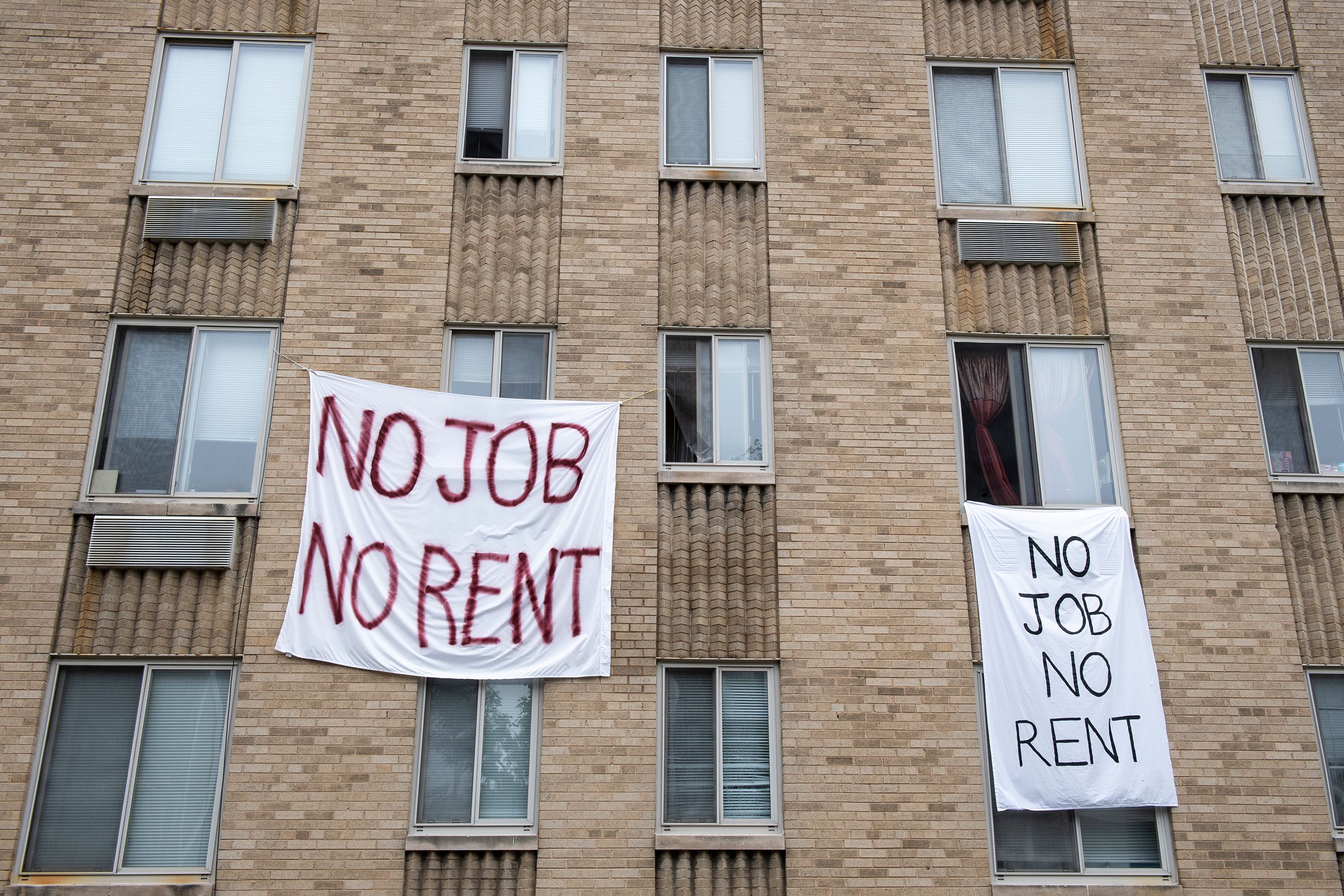 200520152348-us-unemployment-0518-restricted.jpg?q=w_3000,h_2000,x_0,y_0,c_fill