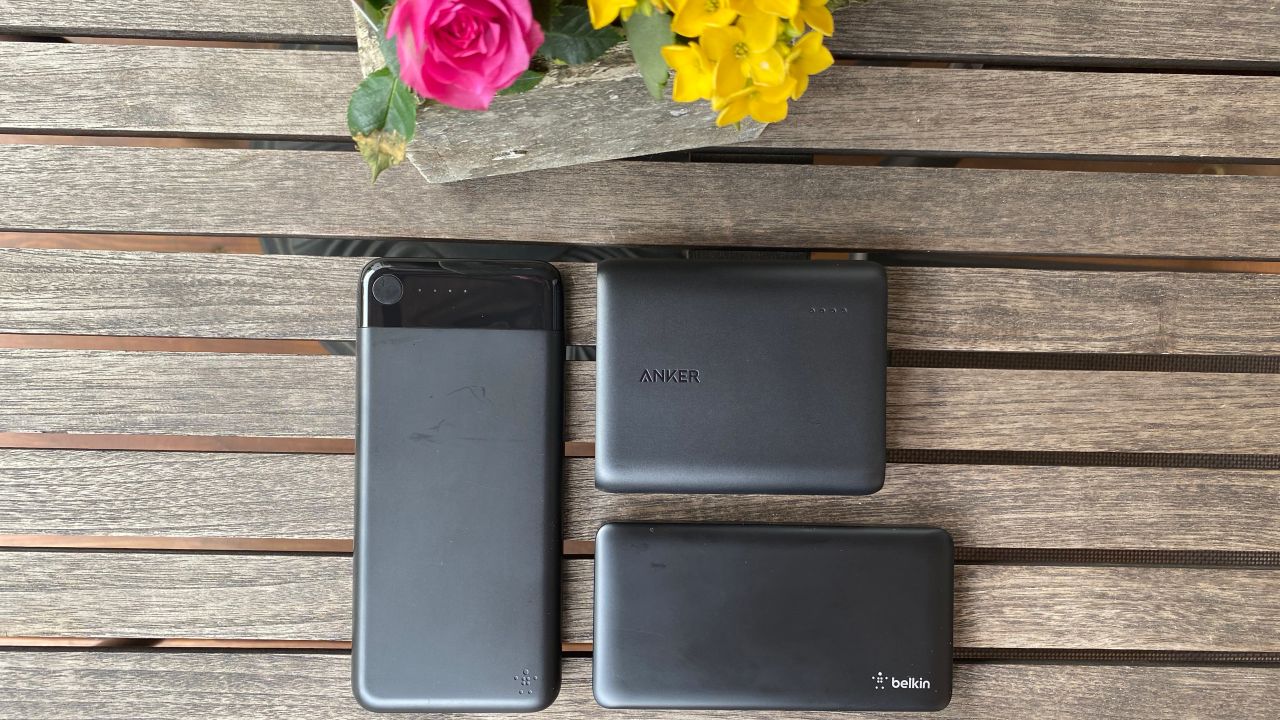 2-underscored best portable chargers lead