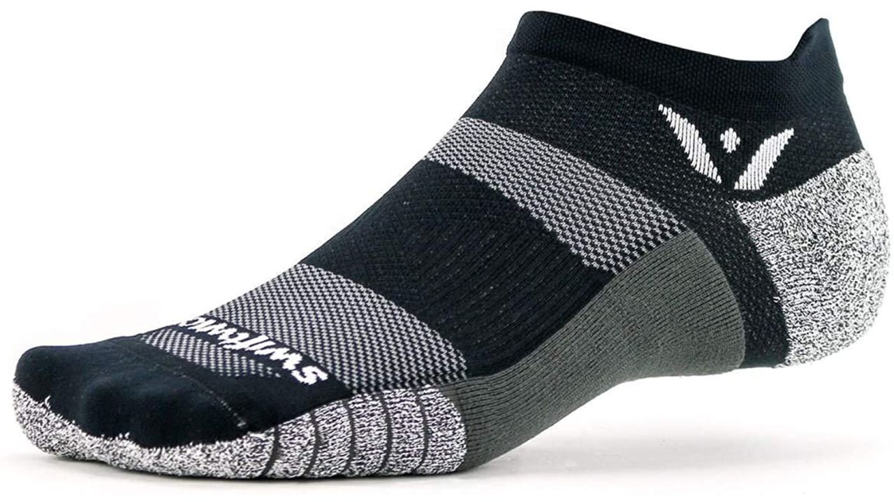 Swiftwick Flite XT Zero Golf Socks