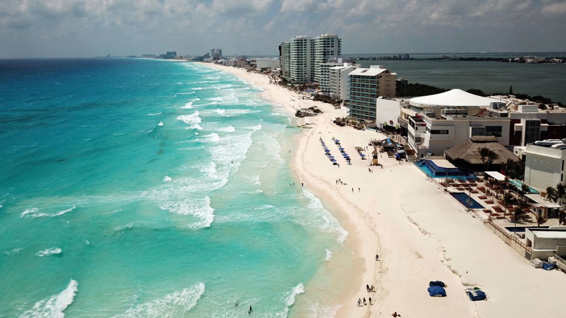 The Hotel Association of Cancun is giving customers who pay for two hotel nights a further two nights extra.