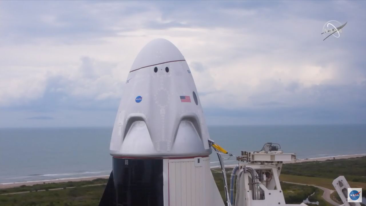 64 SpaceX NASA 0527