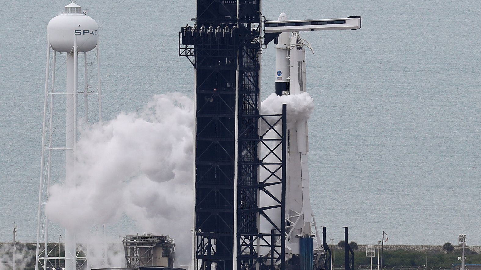 This was the scene moments before NASA scrubbed a launch on May 27. It was postponed due to bad weather.