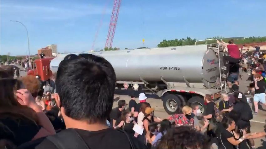 Truck Minnesota protesters