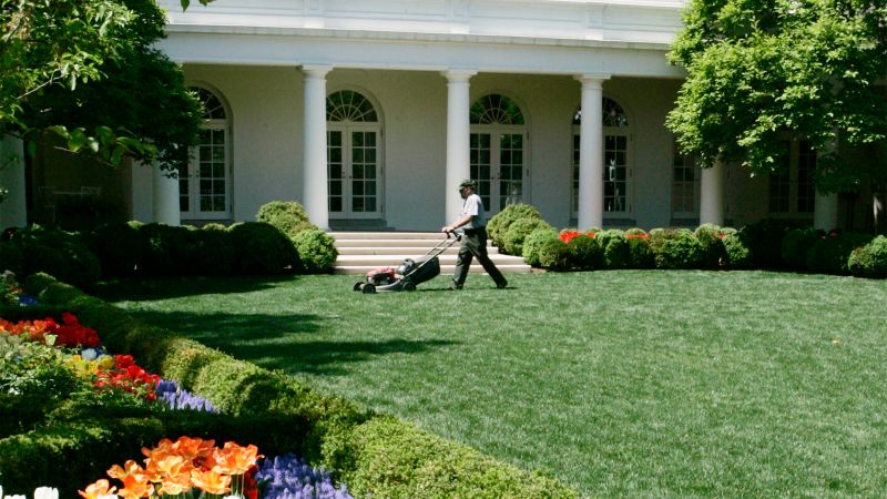 https://media.cnn.com/api/v1/images/stellar/prod/2006-04-18t120000z-317458711-gm1dsklxgpaa-rtrmadp-3-bush.jpg?c=16x9&q=w_800,c_fill