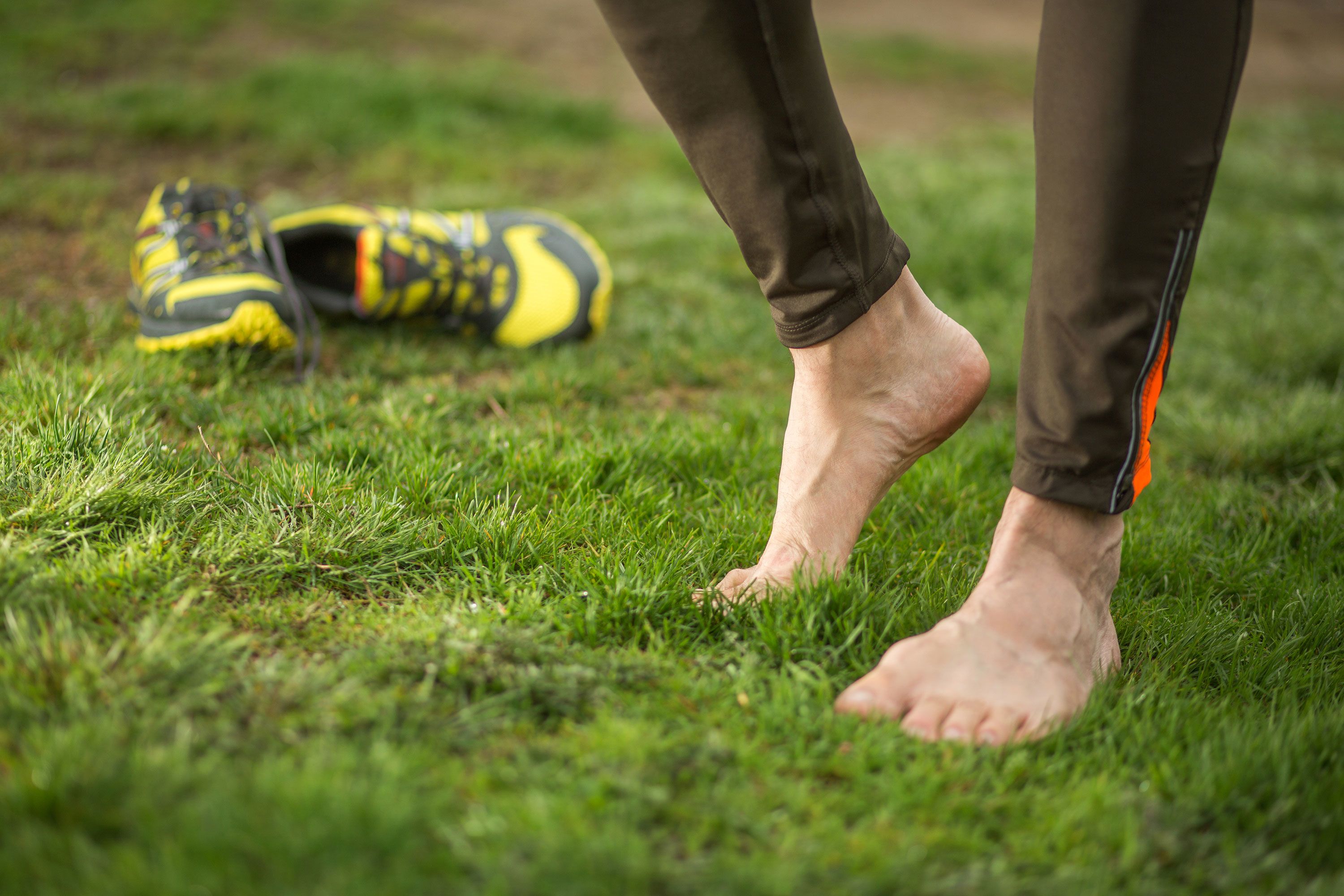 What Are the Health Benefits of Barefoot Shoes? – MoveU