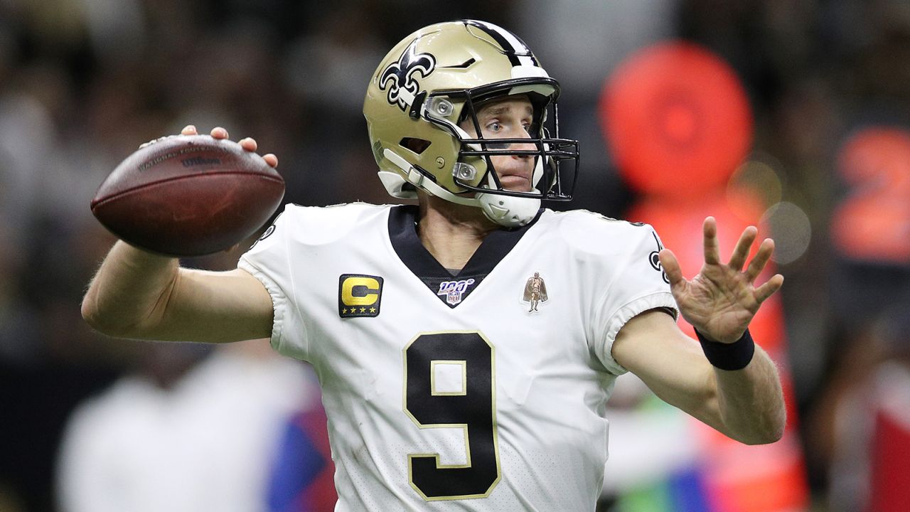 Brees throws a pass during the first half against the Minnesota Vikings.