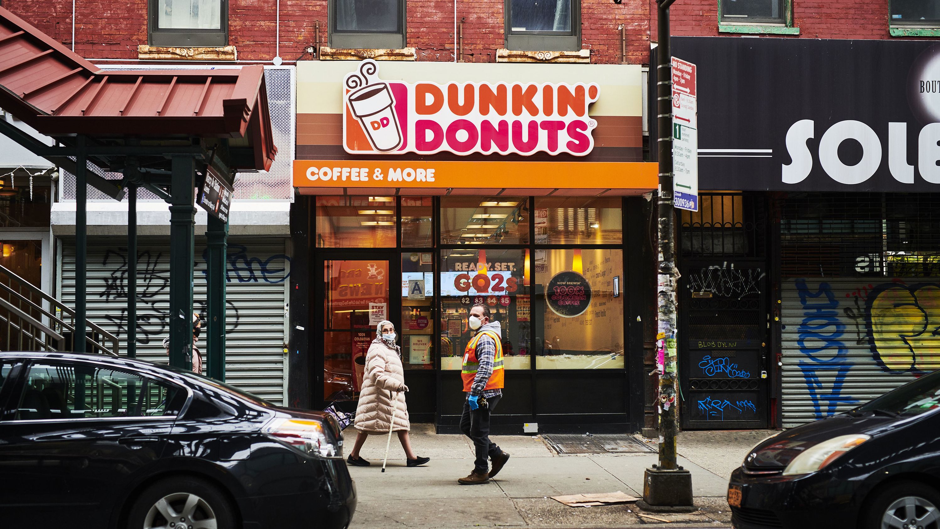 Dunkin Donuts Hire Age - iyej9hy