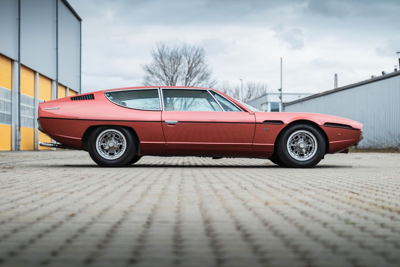 <strong>1971 Lamborghini Espada Series II by Bertone </strong><br /><strong>Sold for: €96,800 ($109,000) </strong><br /><br />The Espada was essentially a family supercar with lots of cargo space and relatively roomy back seats. It had the same V12 engine that the Miura had, but it was mounted in front under the hood.<br /> <br />The Espada also sold in higher numbers than the Miura. In fact, it was the most successful Lamborghini model ever sold until the introduction of the Countach<strong> </strong>in 1974<strong>.</strong>