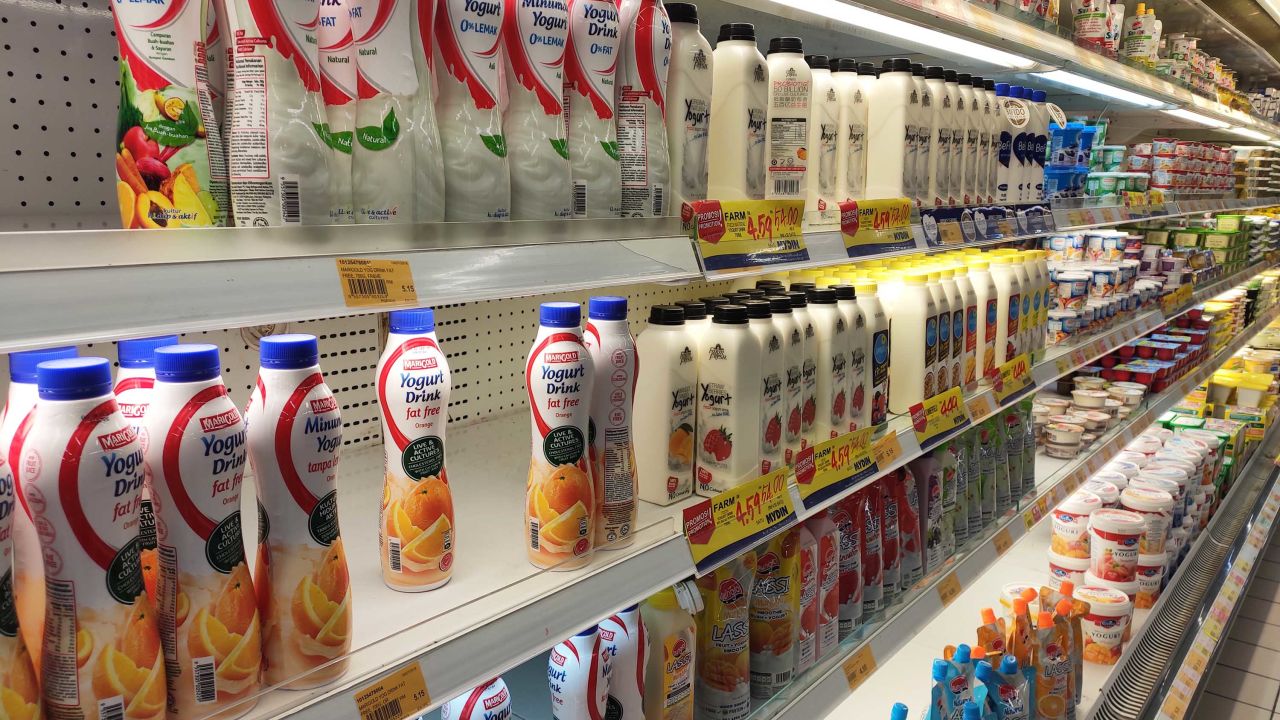 Some yogurt drinks drinks contain probiotics.