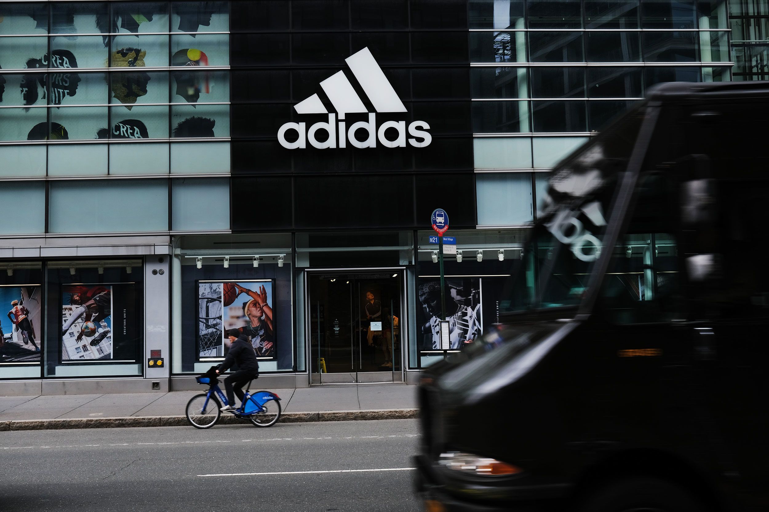 trainer Samenstelling Ontslag Adidas says at least 30% of new US positions will be filled by black or  Latinx people | CNN Business