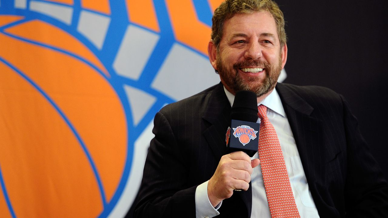 New York Knicks owner James Dolan sent an internal email to employees explaining why the organization had not issued a public statement, before yesterday making a U-turn when there was backlash against this stance.