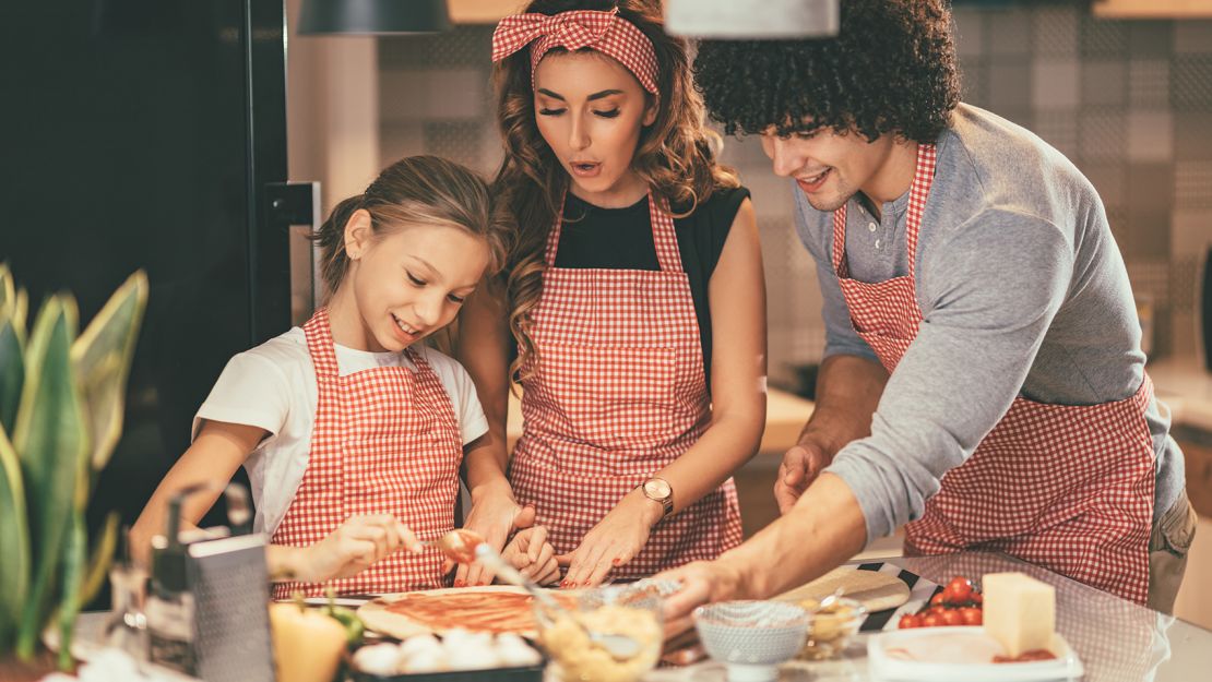 Pizza Party! How to Host a Stress-Free Pizza Night for Your Friends and  Family - Outdoor Pizza Chef