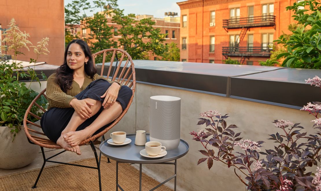 2-underscored sonos move lunar white