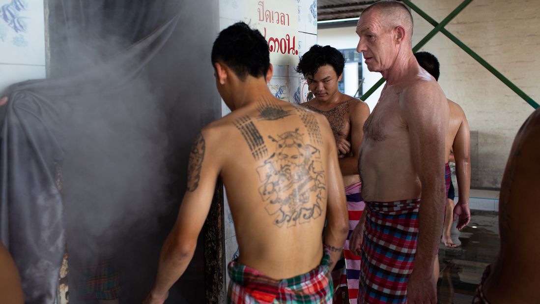 <strong>Steam bath: </strong>Just before lunch, they take a steam bath to get rid of the toxins in their body.