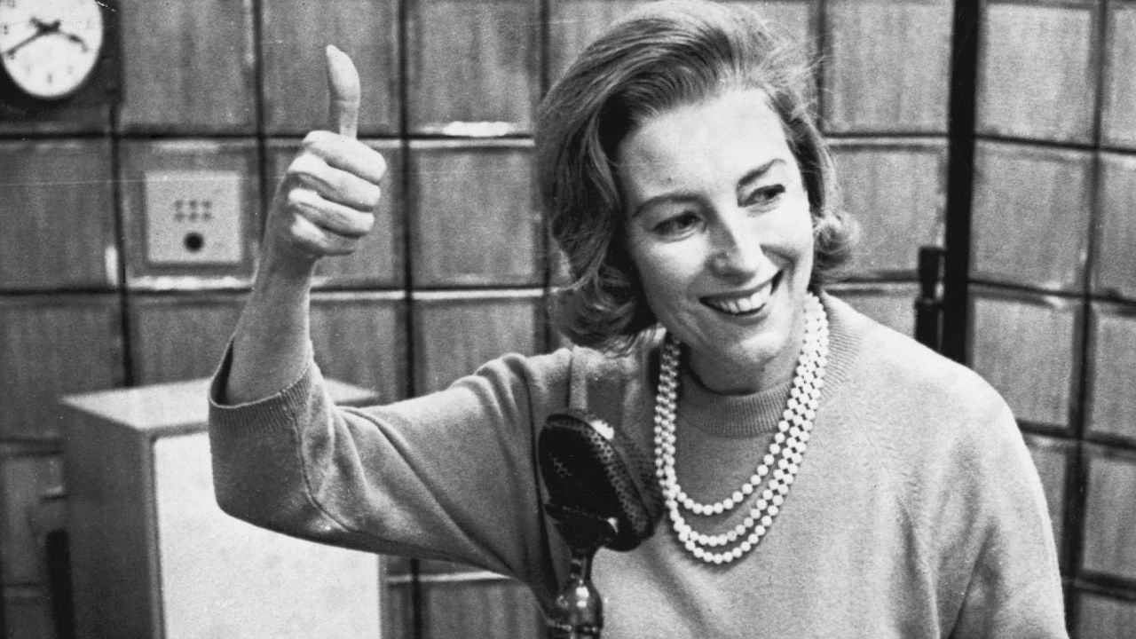 Vera Lynn, singer and British forces’ ‘sweetheart,’ dies aged 103 | CNN