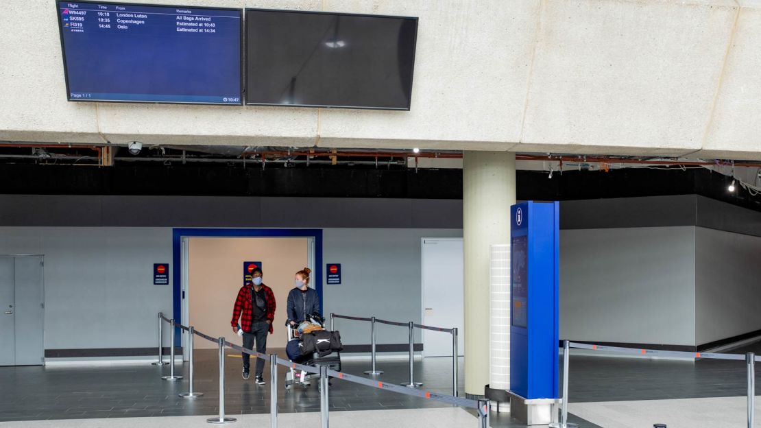 Masks are worn at the airport, but not in the rest of Iceland.