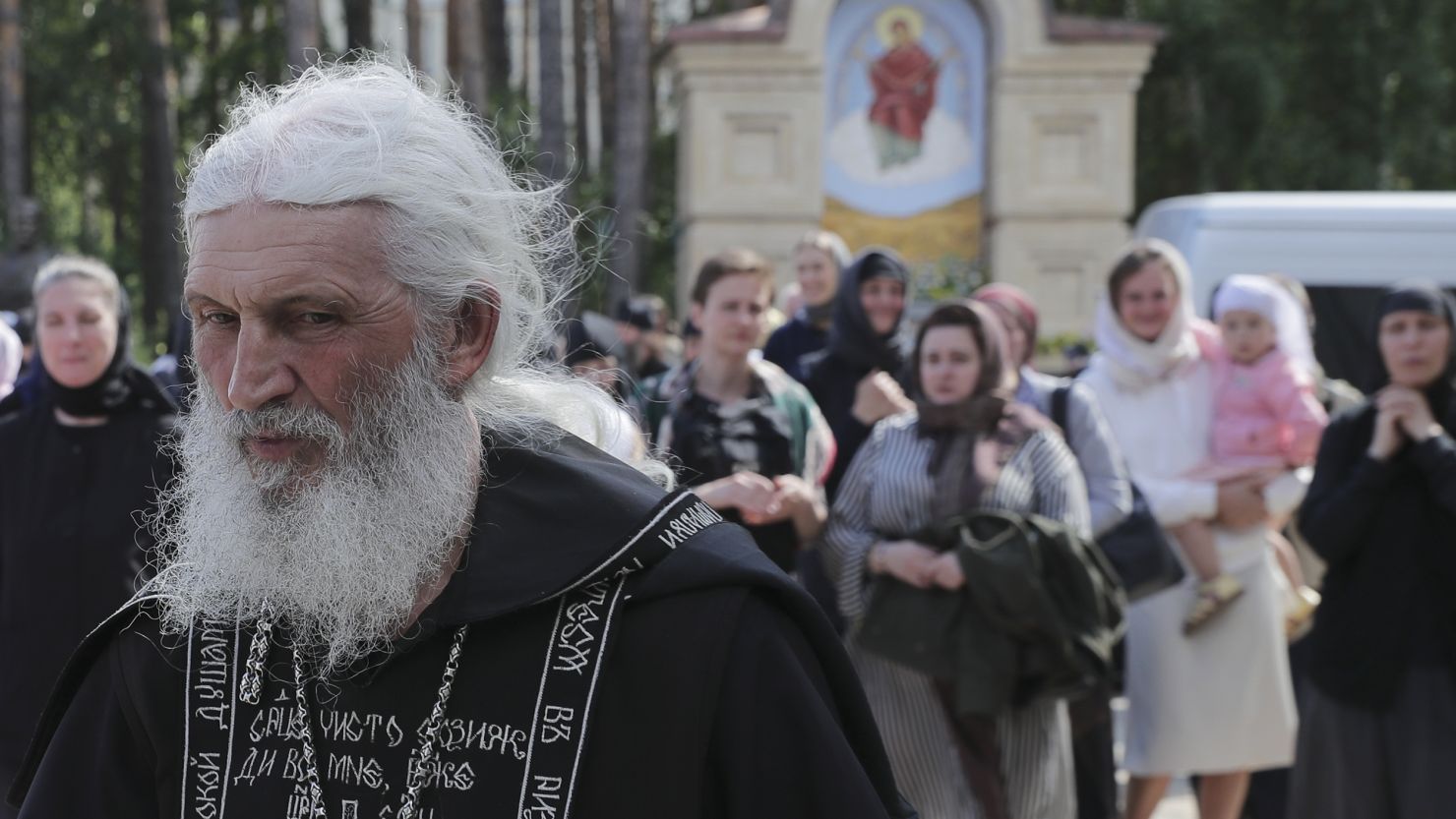 Father Sergii walks at the Sredneuralsky Convent.