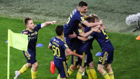 FC Rostov celebrate taking the lead in the first minute of the game. 