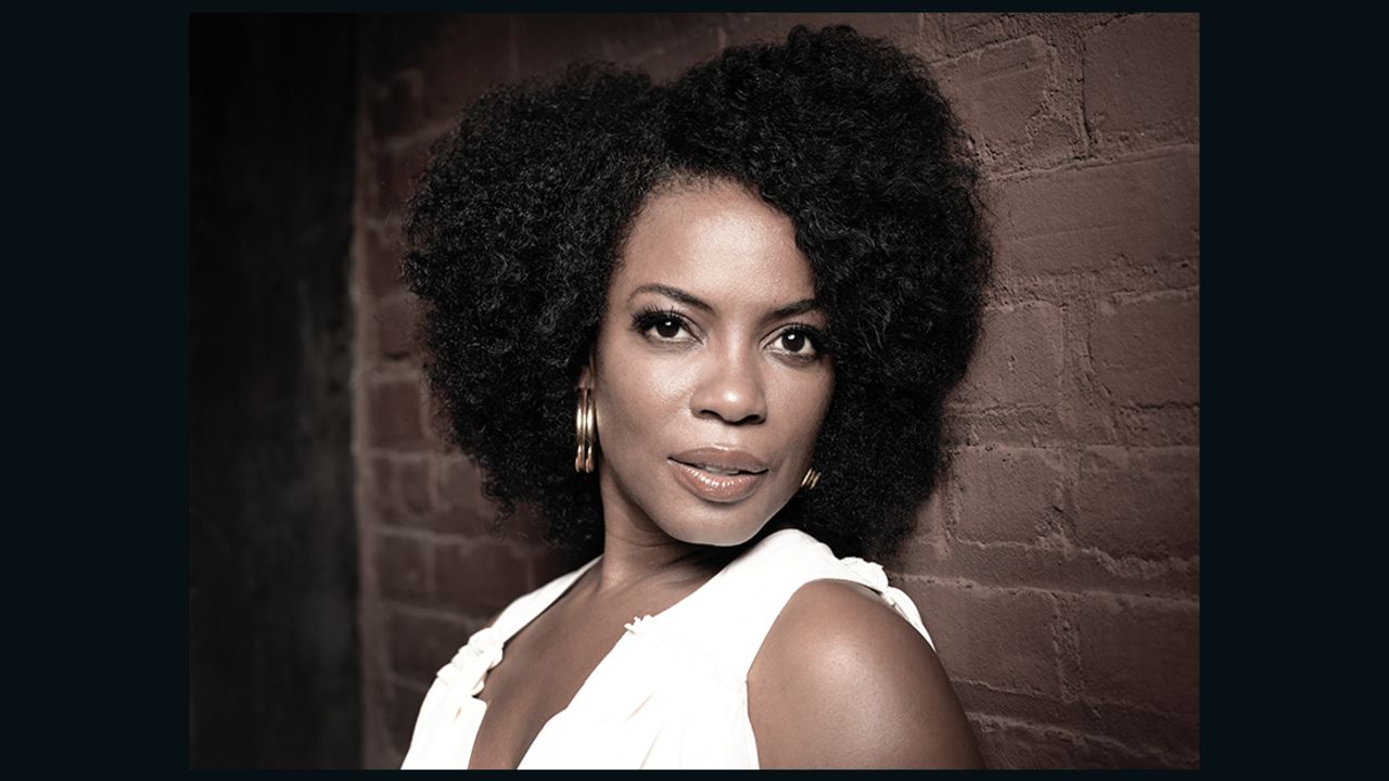 Aunjanue Ellis