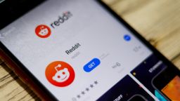 01 Reddit app - stock