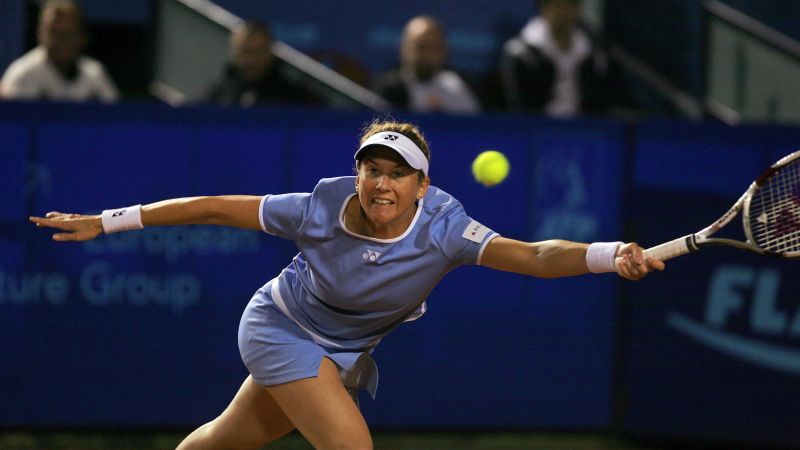 https://media.cnn.com/api/v1/images/stellar/prod/2007-09-16t120000z-2038097051-gm1dweadsjaa-rtrmadp-3-tennis.JPG?c=16x9&q=w_800,c_fill