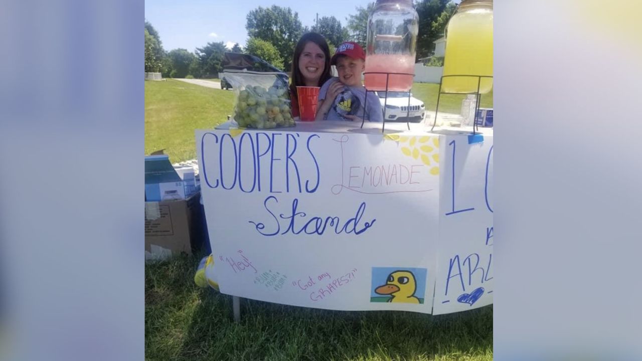 Cooper Wellweber, 5, and his sister Olivia Boyer raised more than $3,000 that will go towards Arlydia Bufford's medical expenses.