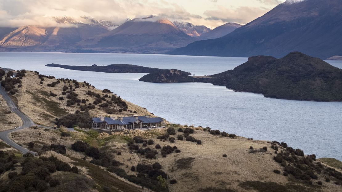 A property near Queenstown, New Zealand, designed by Mason & Wales Architects. 