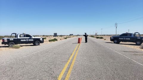 Photos posted by the the public security secretariat in Mexico's Sonora state show checkpoints set up to "avoid tourists and visitors entering."